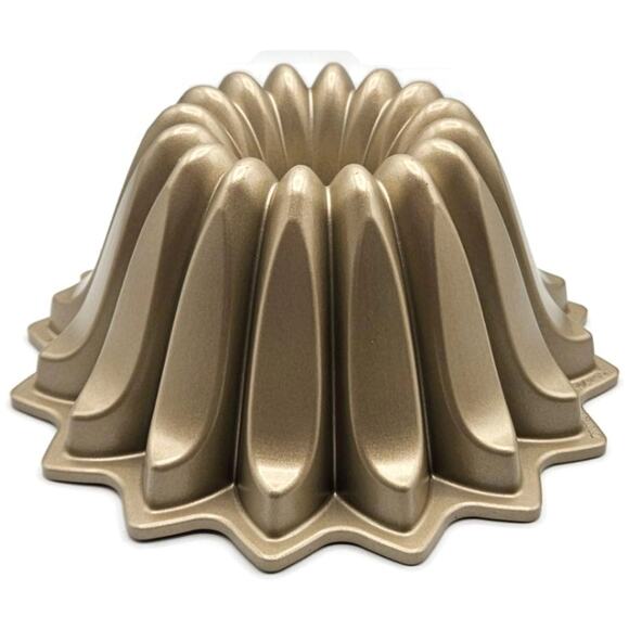 Lotus Bundt Cake Mold Pan Dessert 5 Cups Non Stick Williams Sonoma Nordic Ware - Picture 6 of 15